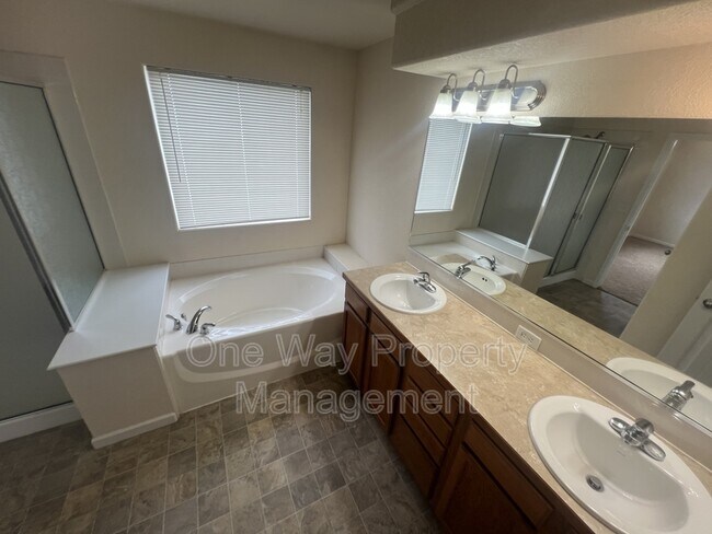 Building Photo - 3320 Barbera St
