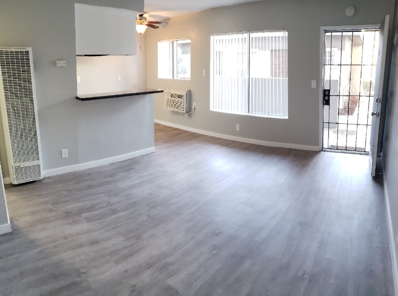 Building Photo - 12130 Old River School Rd