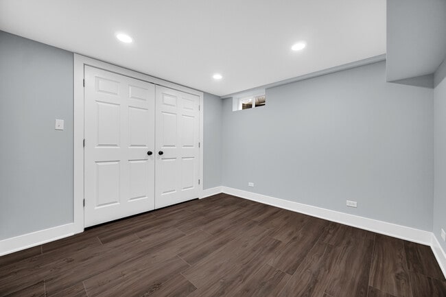 Building Photo - 11040 Cleveland Rd