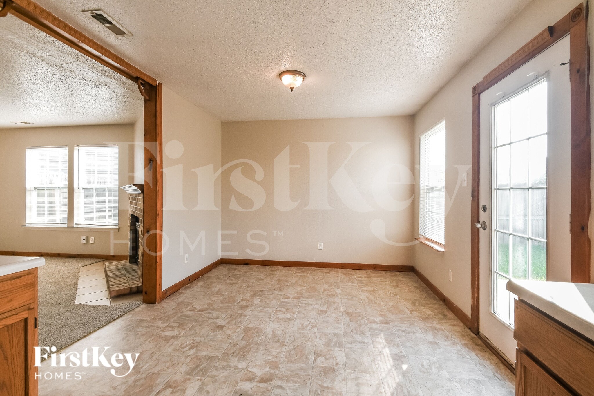 Building Photo - 2312 Westmere Dr