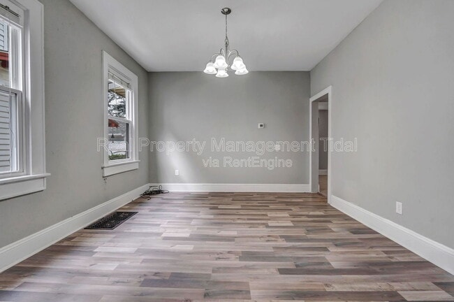 Building Photo - 4511 Newport Ave