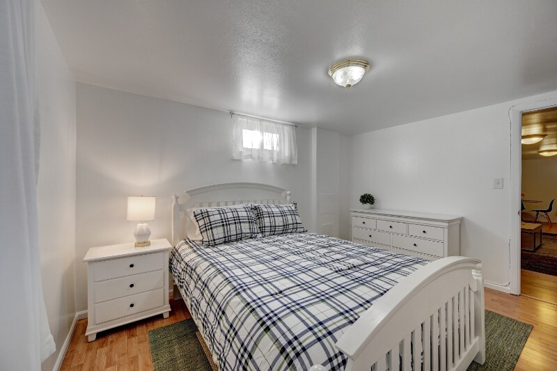 Building Photo - 471 S Marshall St