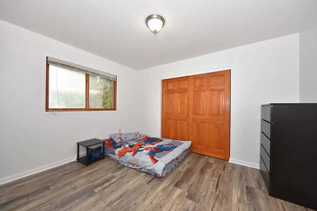 Building Photo - 217 NW Barstow St