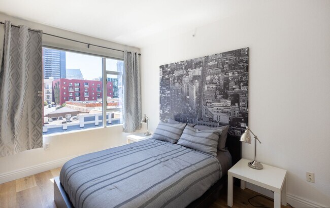 Building Photo - 530 K St