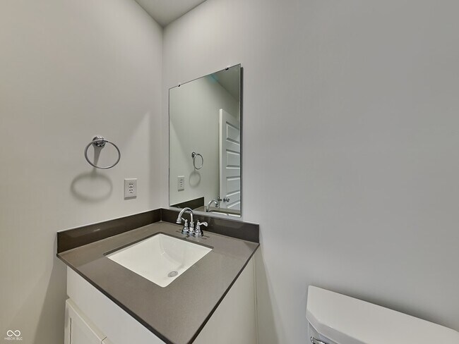 Building Photo - 11827 Moorfield Ln