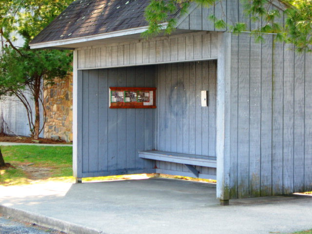 Building Photo - 523 Meadowview Dr