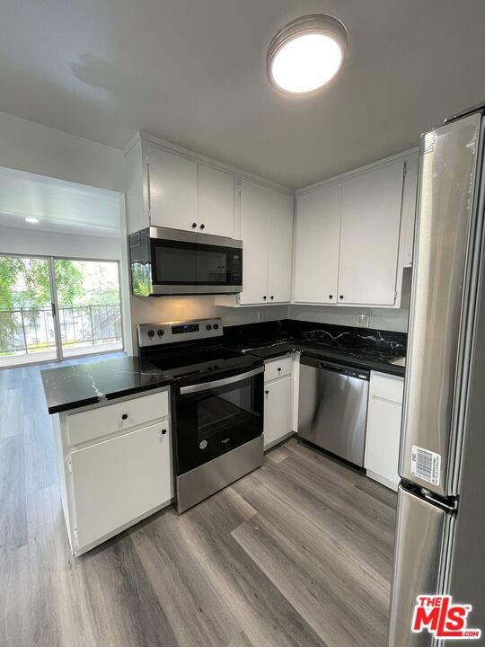 Building Photo - 14850 Hesby St