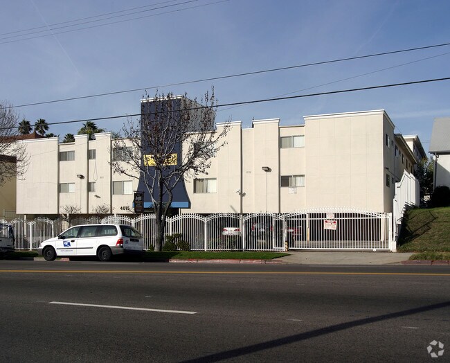 Building Photo - 4015 W Adams Blvd