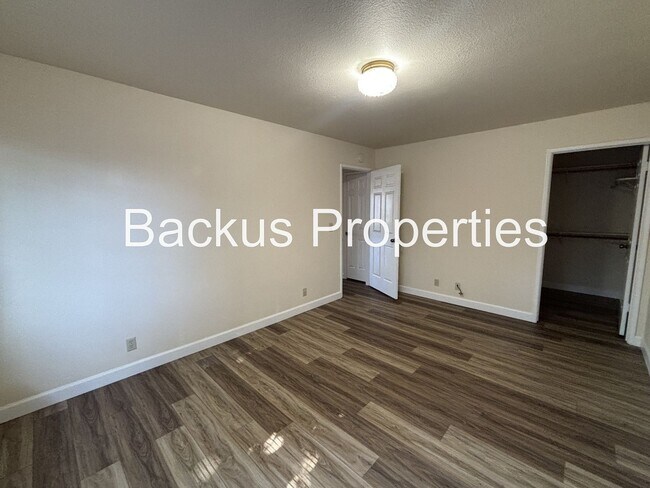 Building Photo - Nice two bedroom condo in Westwood gated community