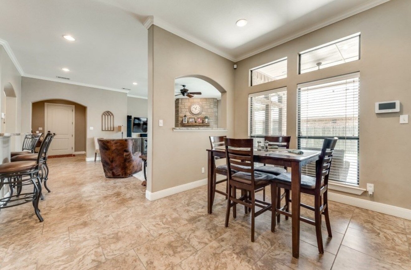 Building Photo - 5505 San Clemente Dr