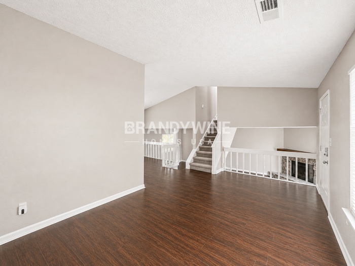 Building Photo - 5196 Brough Ln
