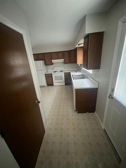 Building Photo - 10142 Buffton Dr