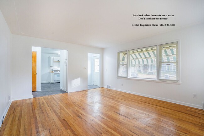 Living room (photo 3) - 205 National Ave NW