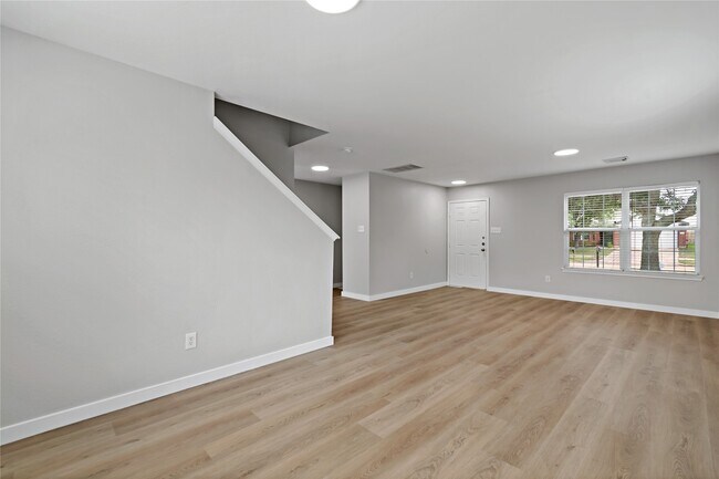 Building Photo - 3930 Brighton Springs Ln