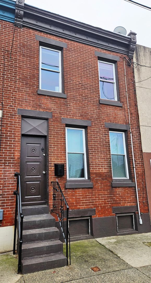 Building Photo - 2532 Dickinson St