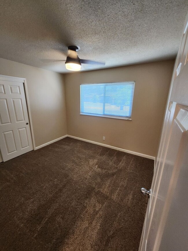 Building Photo - Action Properties R.E.S.- Central Roseville, R.V. Access, 3 Bedroom, Large Patio & Rear Yard, Nea...