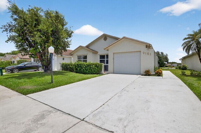 Building Photo - 9151 Pine Springs Dr