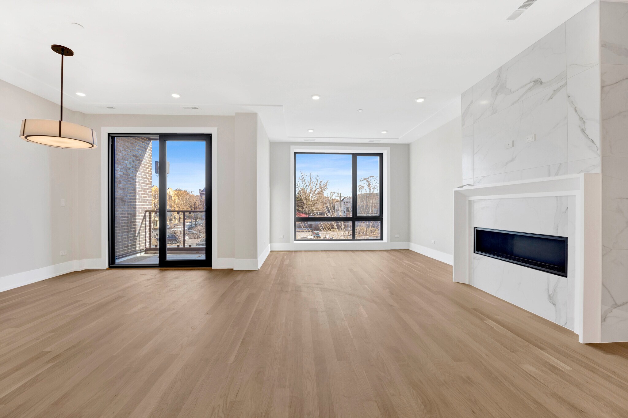 Building Photo - 3352 N Ashland Ave