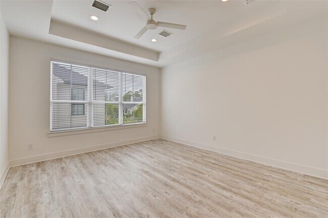 Building Photo - 2527 Judiway St