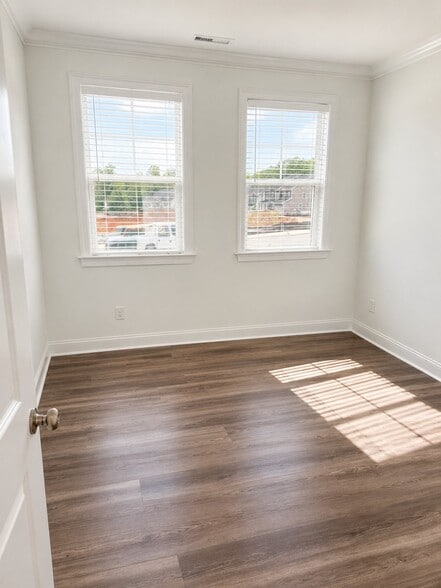 Building Photo - 1565 Goldfinch Perch Ln