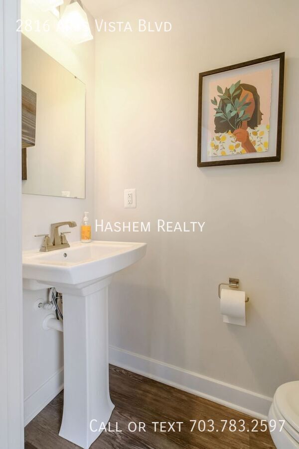 Building Photo - 2816 Arts Vista Blvd