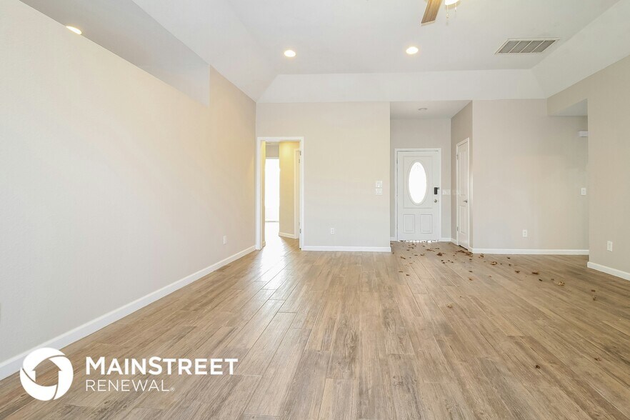 Building Photo - 1409 Chimney Hill Rd