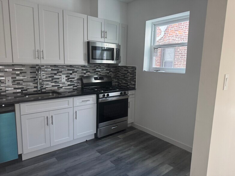 Building Photo - 19914 32nd Ave