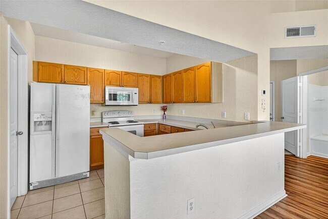 Building Photo - 5125 Palm Springs Blvd