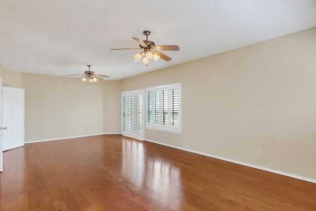 Building Photo - 6017 Ojo De Agua Dr