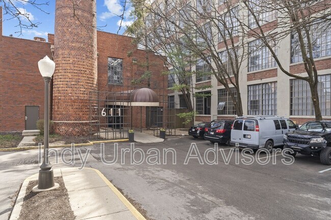 Building Photo - 611 N Park Ave