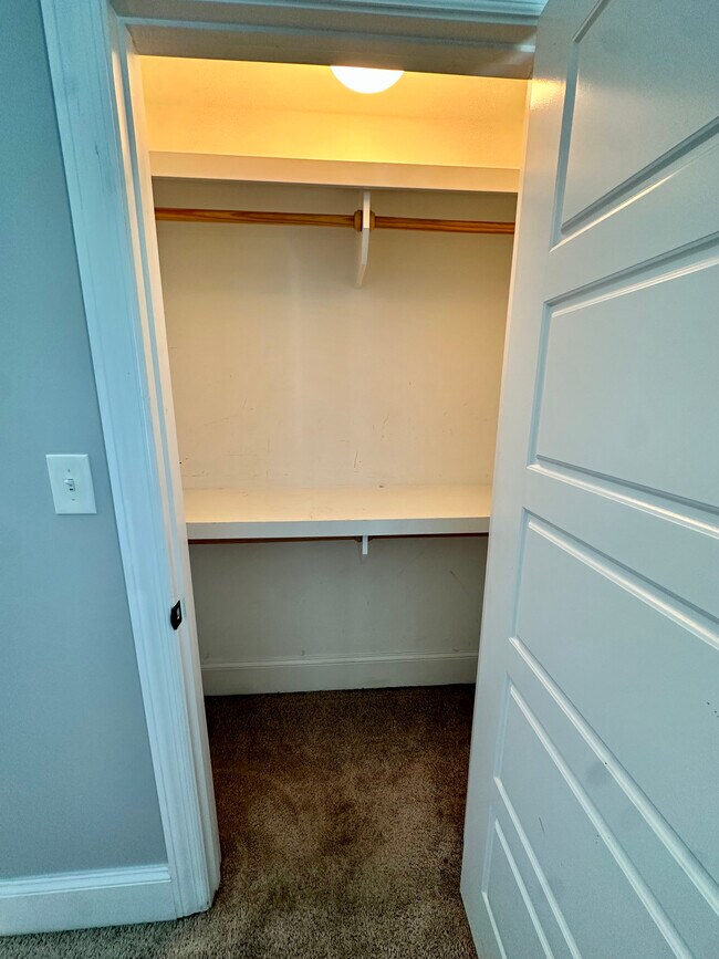 Building Photo - 1817 Knowles St