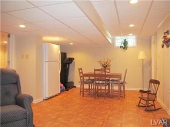 Building Photo - 30 Millbrook Court