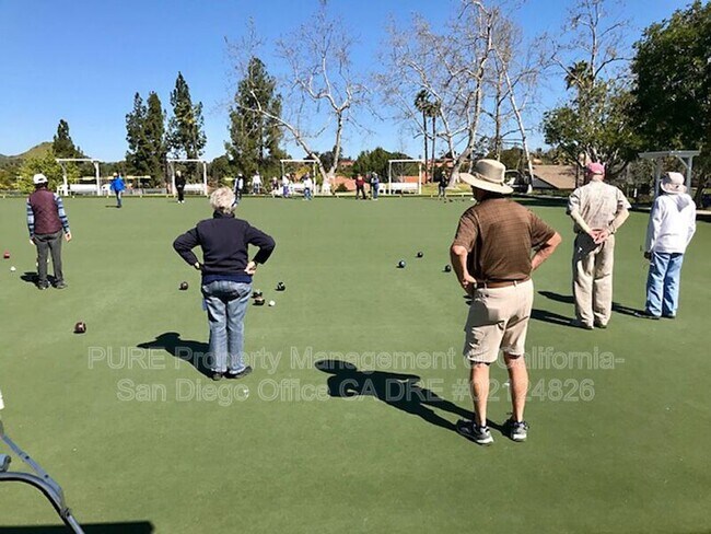 Building Photo - 12555 Oaks N Dr