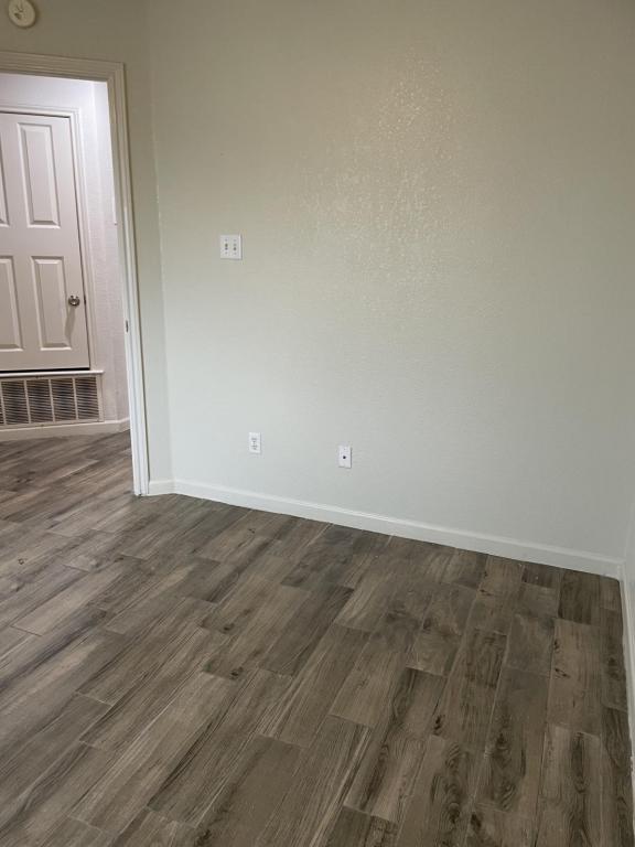 Building Photo - 2211 Garrett Dr