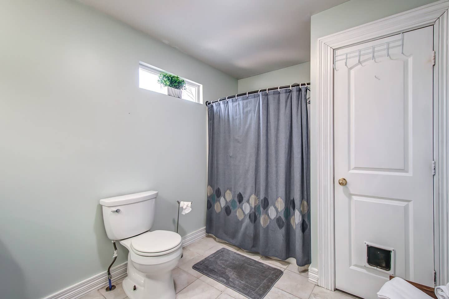 Bathroom - 2003 Rosecliff Dr