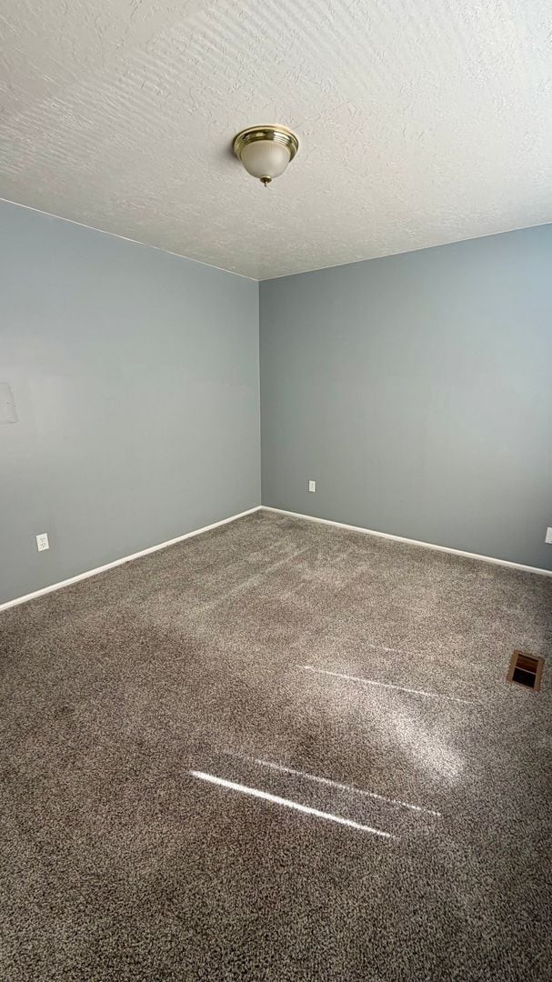 Building Photo - Updated 2 Bed / 1 Bath Home Near Ogden Canyon + $600 Move-In Credit