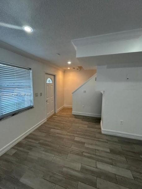 Building Photo - 35 NE 12th Ave