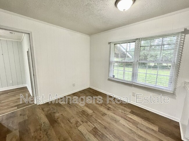 Building Photo - 2816 E Cramer Dr