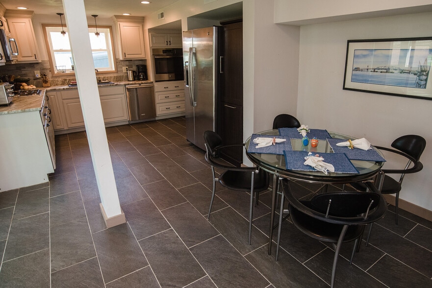 This is our recently renivated kitchen! - 5277 Main St