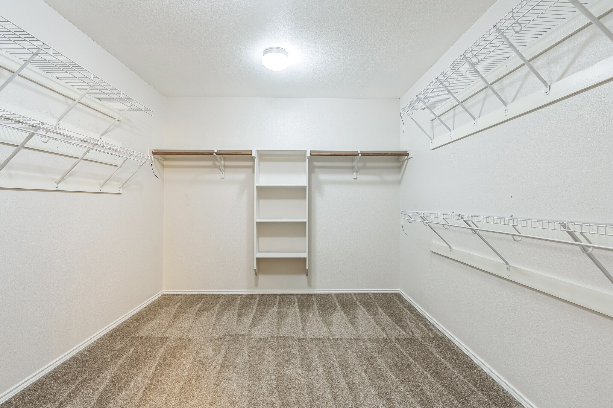 Building Photo - 1205 Saltgrass Dr