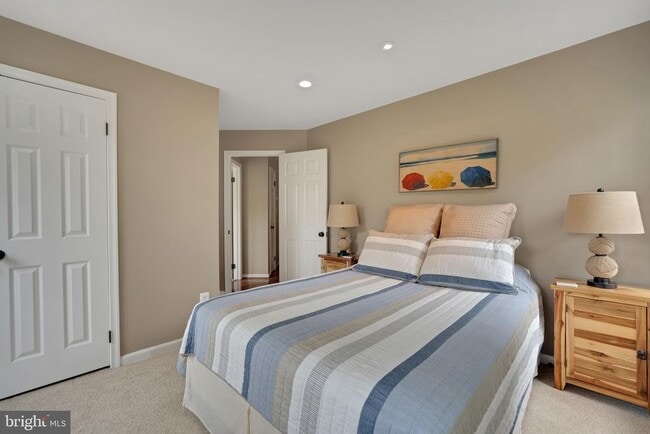 Building Photo - 10159 Castlewood Ln