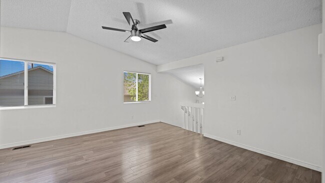 Building Photo - 580 Upton Dr
