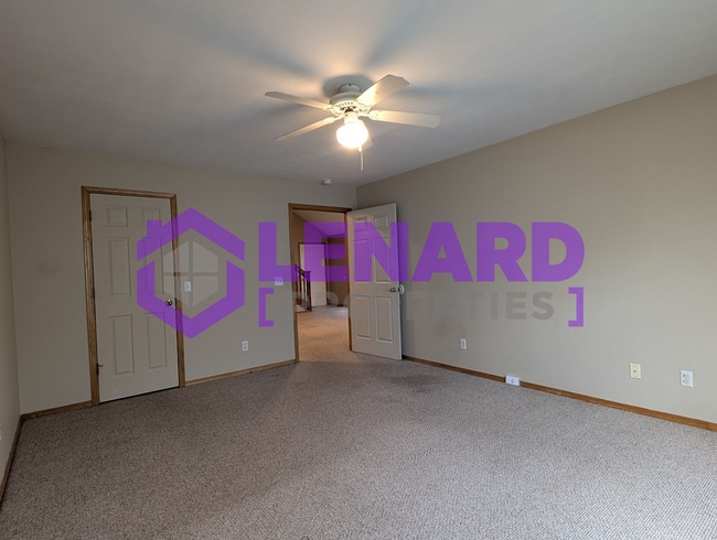 Building Photo - 714 Pinhook Dr