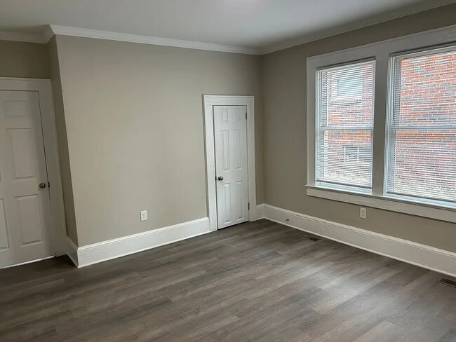 Building Photo - 2423 N Patterson Ave