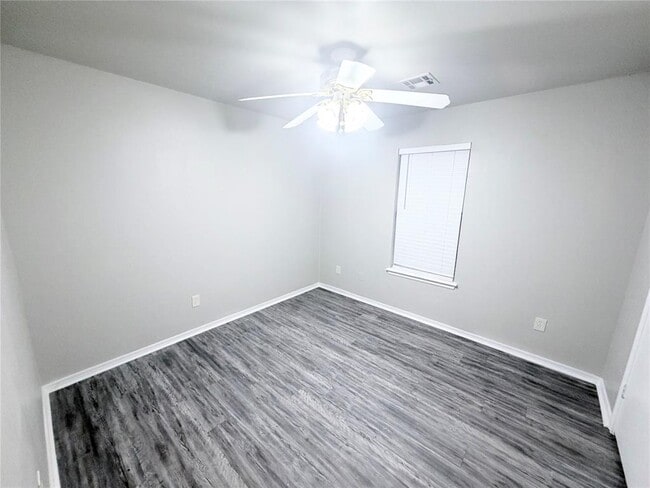 Building Photo - 10616 NW 40th Terrace