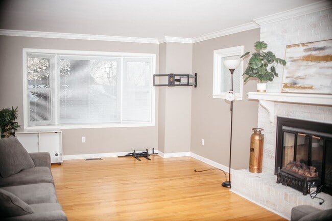 Building Photo - 1449 Jill Dr