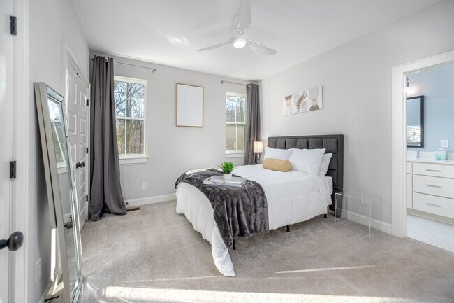 Building Photo - 303 Spruce St