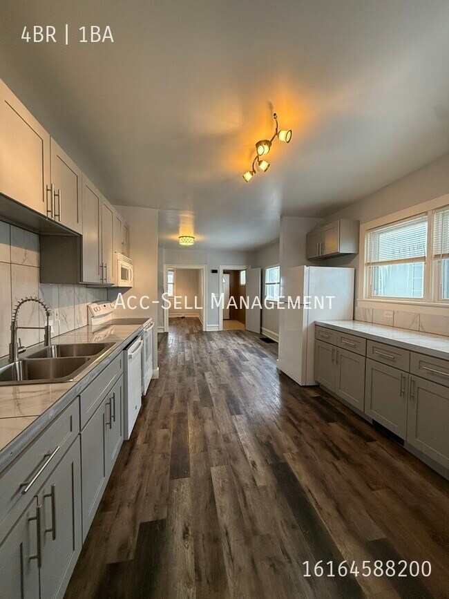 Building Photo - 745 7th St NW