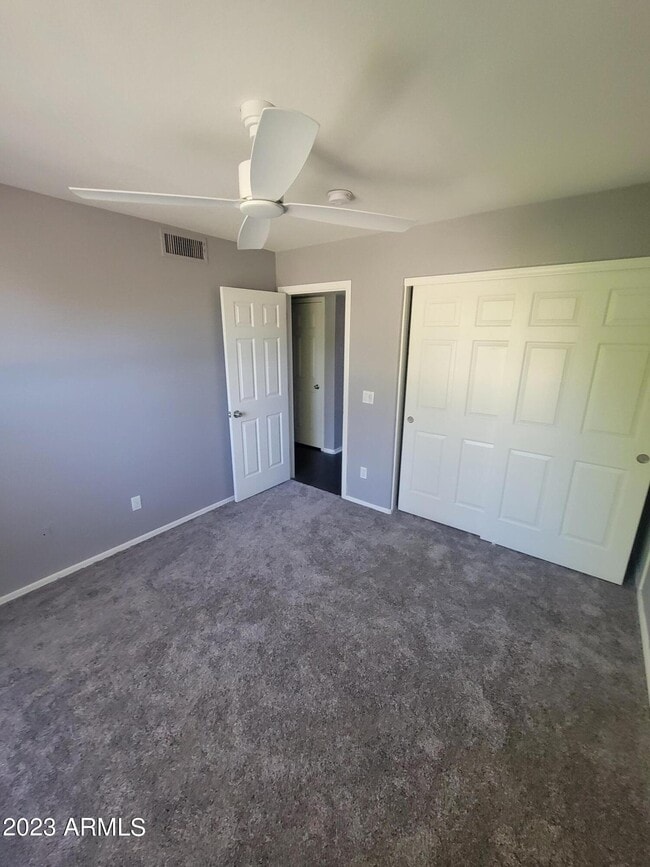 Building Photo - 5846 W Gelding Dr