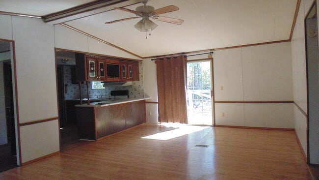 Building Photo - 161 Co Rd 909